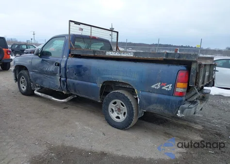 2002 Chevrolet Silverado 1500 z USA, uszkodzony, nr VIN 1GCEK14W82Z171971